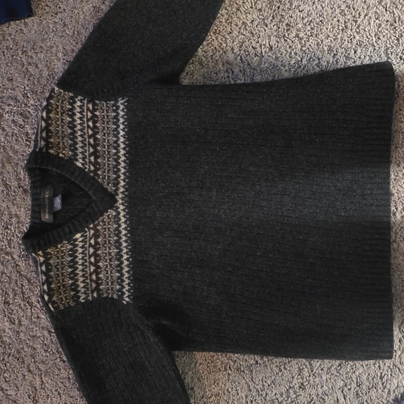 Dark gray Banana Republic wool sweater - Picture 4 of 4